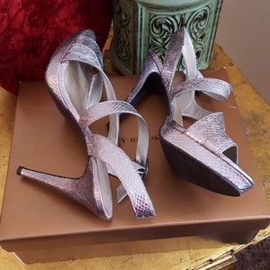 NWOT - Audrey Brooke Cassidy Sandals - Size 10